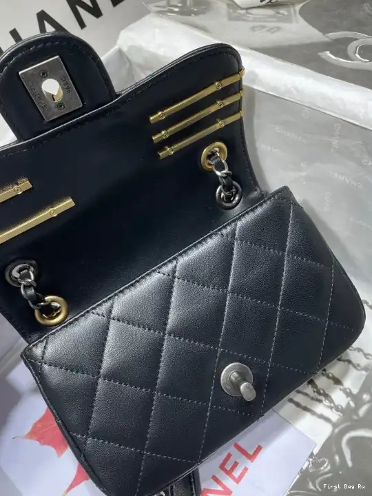 First Bag Ru FLAP BAG MINI CHANEL 0605